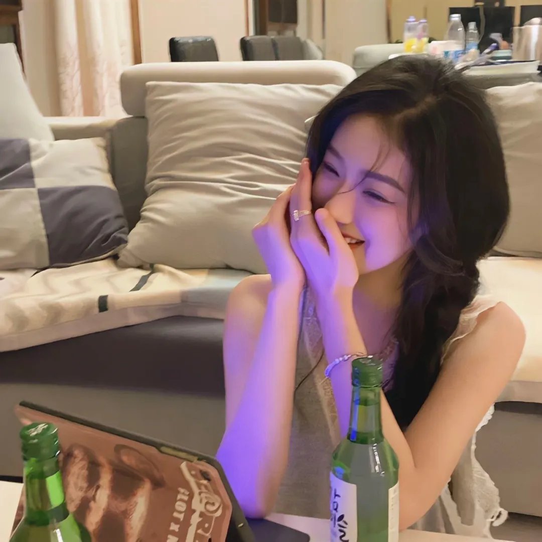月亮中的亚马逊女人